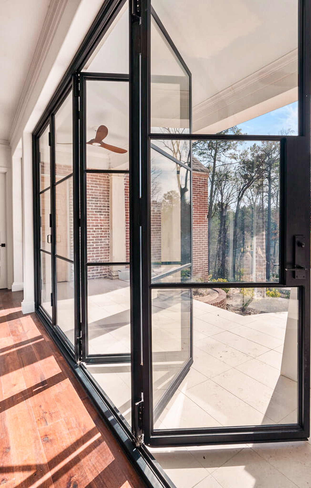 Luxury Steel Accordion Door for Back Porch